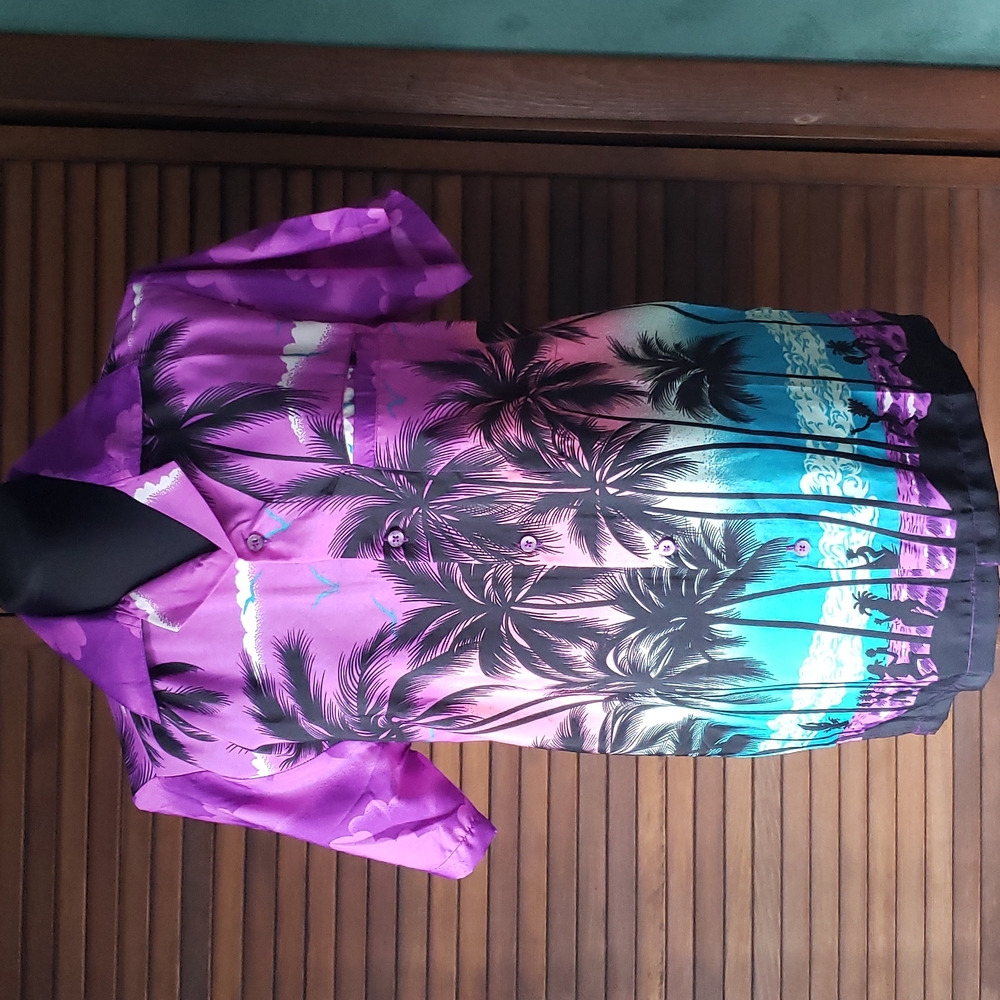 V.H.O Hawaiian Shirt Short Sleeve Button Down Unisex Size Small